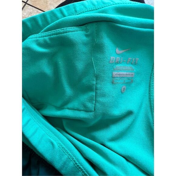 Nike Dri-Fit Gym Shorts Running Athletic green Womens small VGUC $39 - Picture 5 of 5